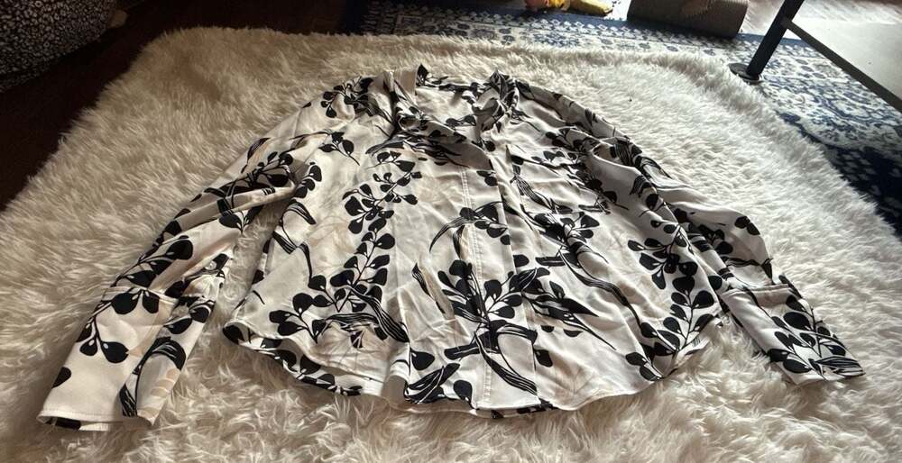 White House Black Market Floral Print Button Down Shirt Size M
